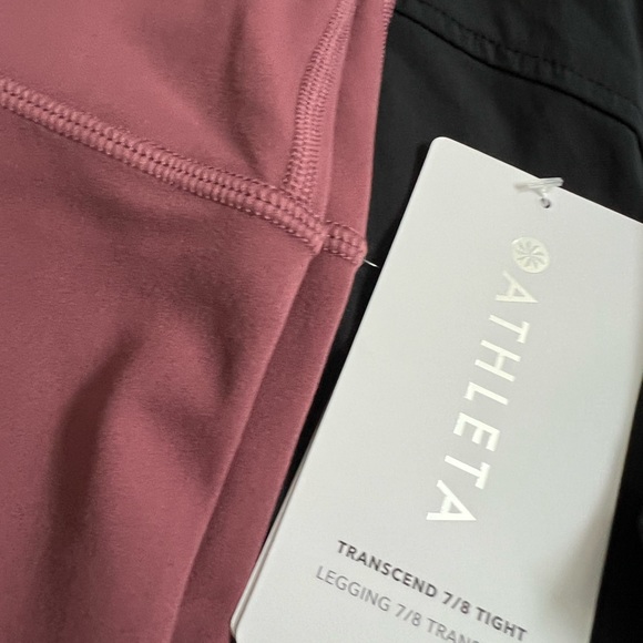 NWT TRANSCEND 7/8 TIGHT
LEGGING 7/8 TRANSCEND - Picture 7 of 8
